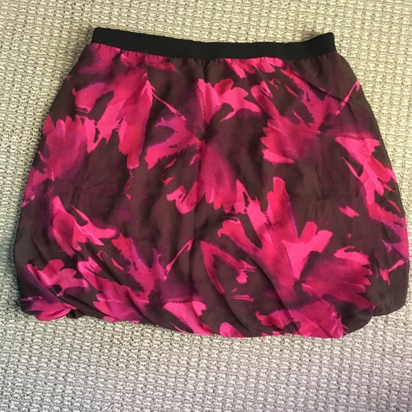LOFT Dresses & Skirts - Floral Loft Mini Skirt LOFT Dresses & Skirts - Floral Loft Mini Skirt